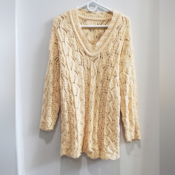 Light yellow knitt sweater size 12 - Picture 1 of 3
